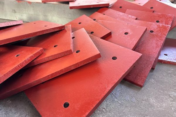 鑄造雙金屬?gòu)?fù)合耐磨襯板廠家