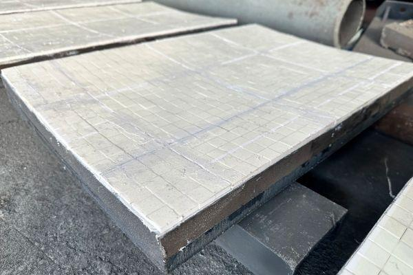 鋼廠(chǎng)用耐磨陶瓷襯板